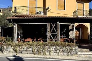 Attività / Licenza di 186 m² con 3 locali a Garlen