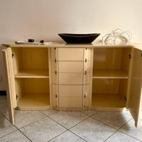 Mobile credenza