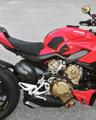 Ducati Streetfighter V4S