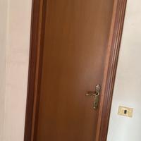 8 porte da interno complete di telaio e maniglia