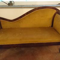 Divanetto chaise longue vintage in legno e velluto