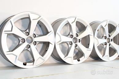 4 Cerchi Originali Q3 - 17" + Spedizione Gratis