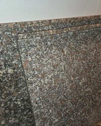 Piano in granito per cucina