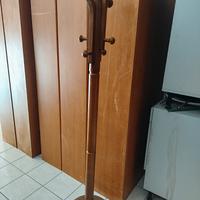 Appendiabiti in legno 