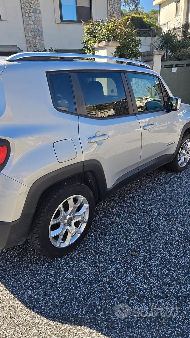 Jeep Renegade 2015 photo 2