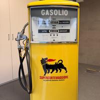 Pompa benzina ENI anno 1961 restaurata