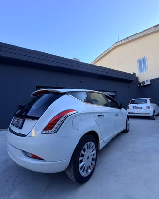 Lancia Delta 1.6 MJT DPF 105 CV ORO