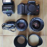 Pentax FSX con 2 obiettivi e flash