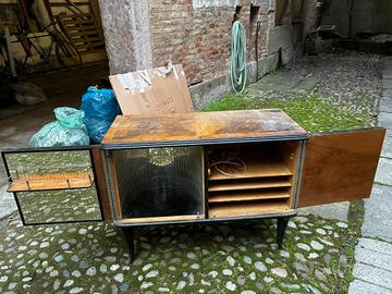 Mobiletto da restaurare