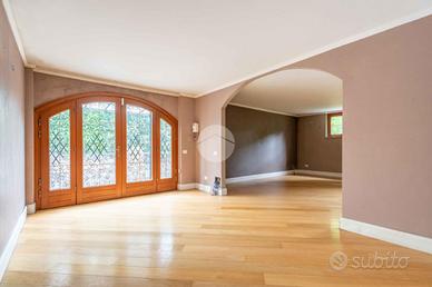 VILLA SINGOLA A TREZZANO SUL NAVIGLIO