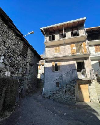 Casa indipendente di 93 m² con 3 locali a Civo