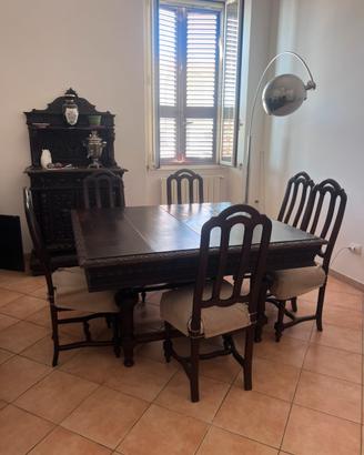 Tavolo e 6 sedie+ 2 credenzoni dei primi 900