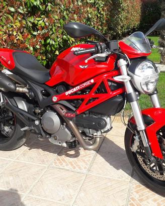 Ducati monster 796