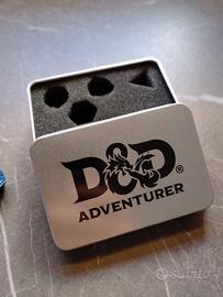 Set Dadi D20 + Scatolina D&D Adventurers