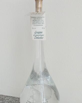 Bottiglia di grappa da collezione 