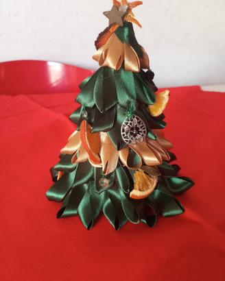 Alberello di Natale decorato
