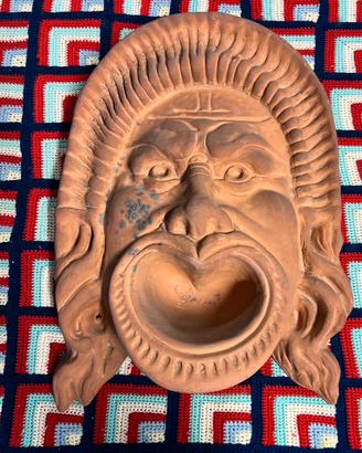 Coppia di maschere in terracotta