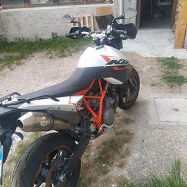 KTM 990