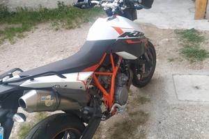 KTM 990