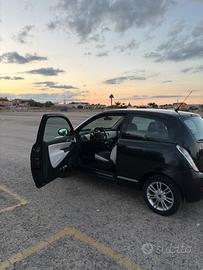 Lancia ypsilon 2011 1.2 benzina 69 cv