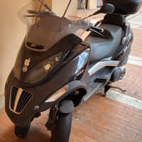 Piaggio mp3 400