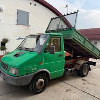 Iveco Daily 35c8 ribaltabile trilaterale