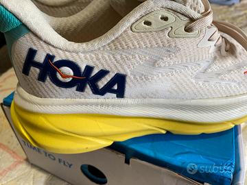 Hoka scarpe