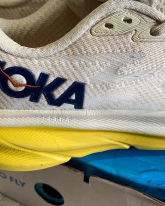 Hoka scarpe