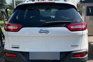 AUTO  JEEP CHEROKEE LONGITUDE