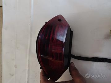 Faro posteriore Honda Hornet 900