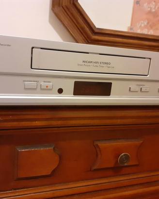Philips VRQ45 NICAM HIFI stereo. Come nuovo