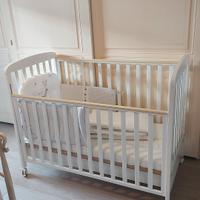 Lettino con sbarre da bambino
