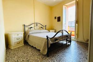 Casa indipendente di 92 m² con più di 5 locali a P
