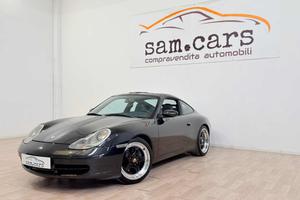 PORSCHE 911 Carrera 996 Coupé