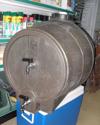 Recipiente per olio o vino