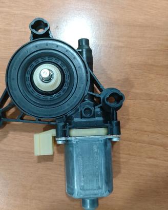 Motorino alzavetro anteriore sinistro VW Golf 7 – 