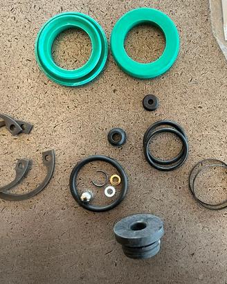 Kit riparazione cilindro maestro OEM 84535046