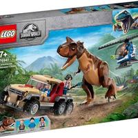 Set LEGO Jurassic World con Carnotaurus, elicotter