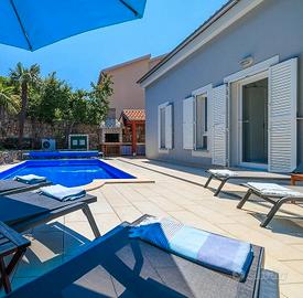 Elegante villa pochi mt dal mare di castellabate