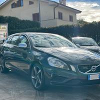 Volvo V60 D5 R-design