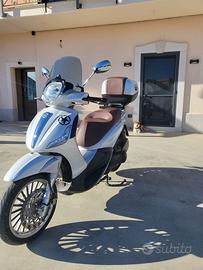 Beverly 300 i.e. ABS ASR