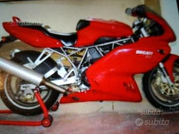 Smantello pezzi Ducati SS 900 del 2000