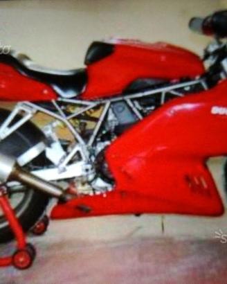 Smantello pezzi Ducati SS 900 del 2000