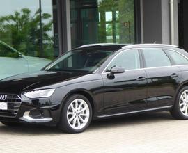 AUDI A4 Avant 40 TDI S tronic Business Advanced