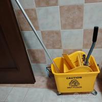 Secchio con strizzatore