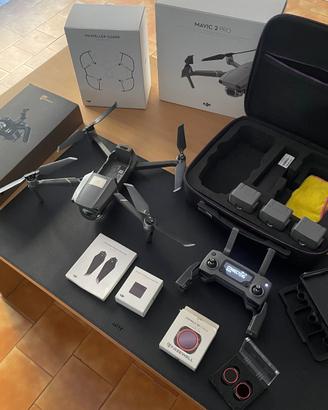 DJI Mavic 2 Pro combo super accessoriato