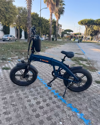 Bicicletta elettrica orange