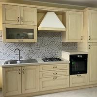 Cucina classica in legno massiccio