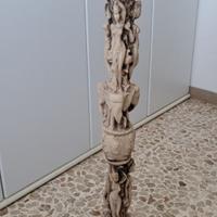 Colonna portaoggetti a tema etnico