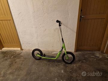 monopattino puky e di decathlon